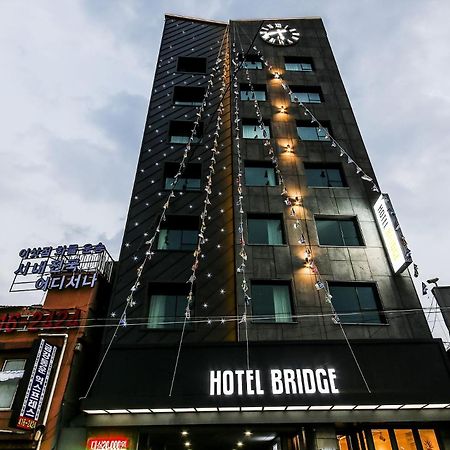 Hotel Bridge Busan Exteriör bild