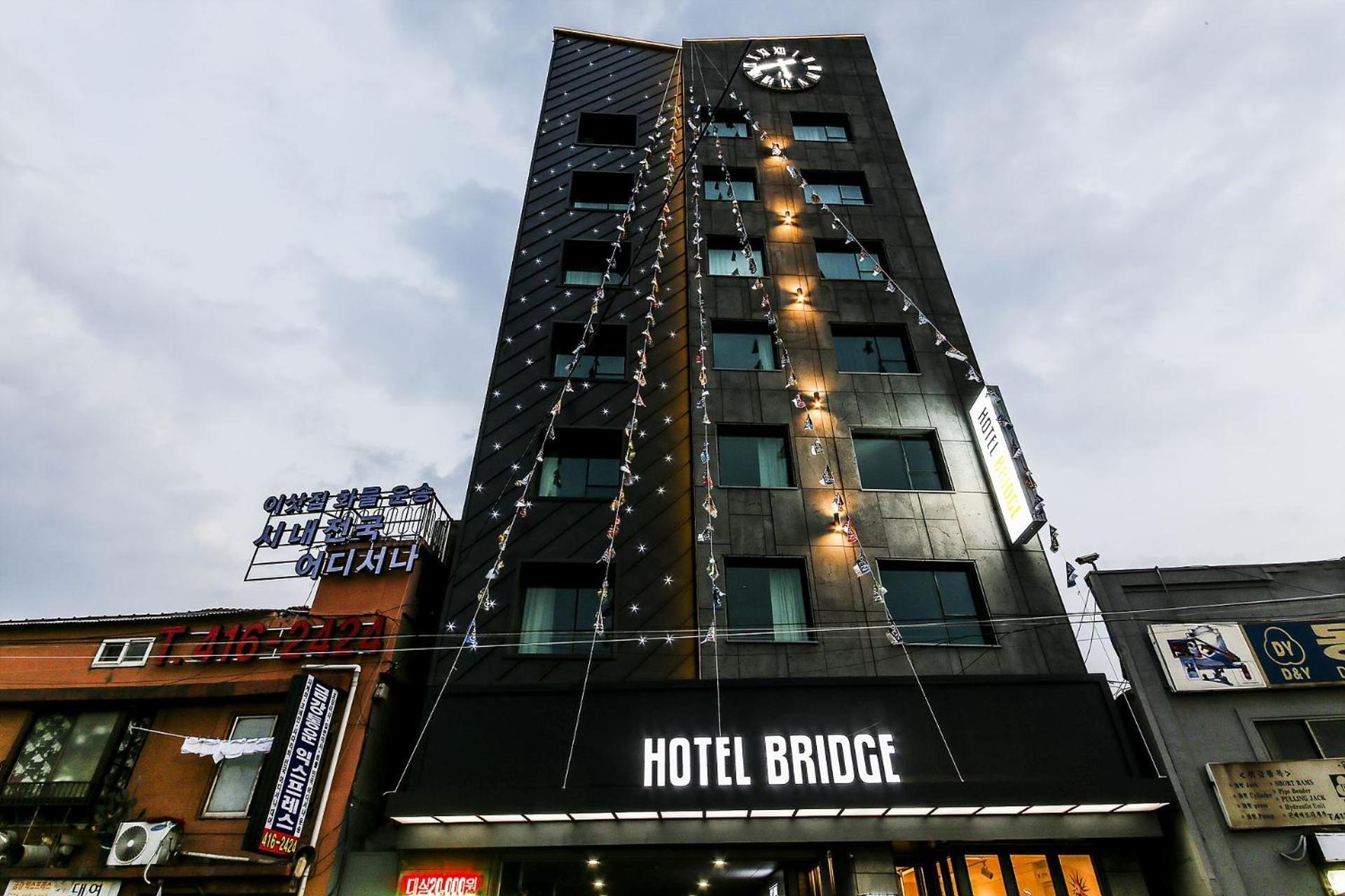 Hotel Bridge Busan Exteriör bild
