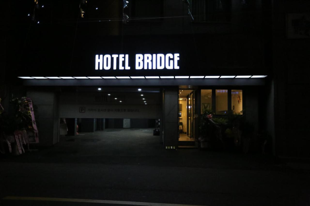 Hotel Bridge Busan Exteriör bild